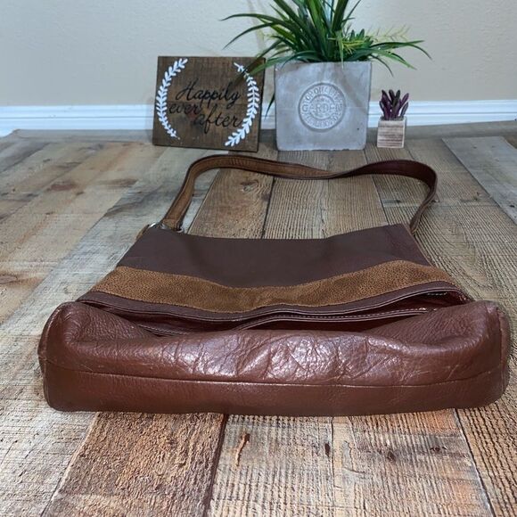 Stefania Italy brown pebbled soft leather shoulder bag - Picture 12 of 13